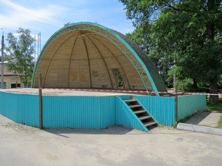 Городскую сцену в Тотьме отремонтируют на средства тотьмички